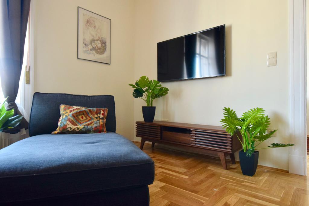 Luxury Apartment By Hi5 - Kiraly Street Suite Budapest Eksteriør billede