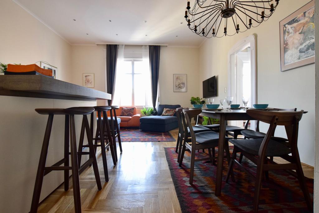 Luxury Apartment By Hi5 - Kiraly Street Suite Budapest Eksteriør billede
