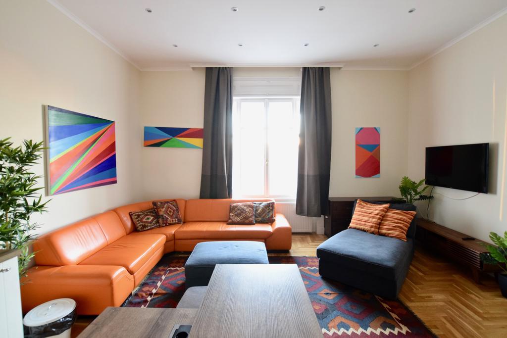 Luxury Apartment By Hi5 - Kiraly Street Suite Budapest Eksteriør billede